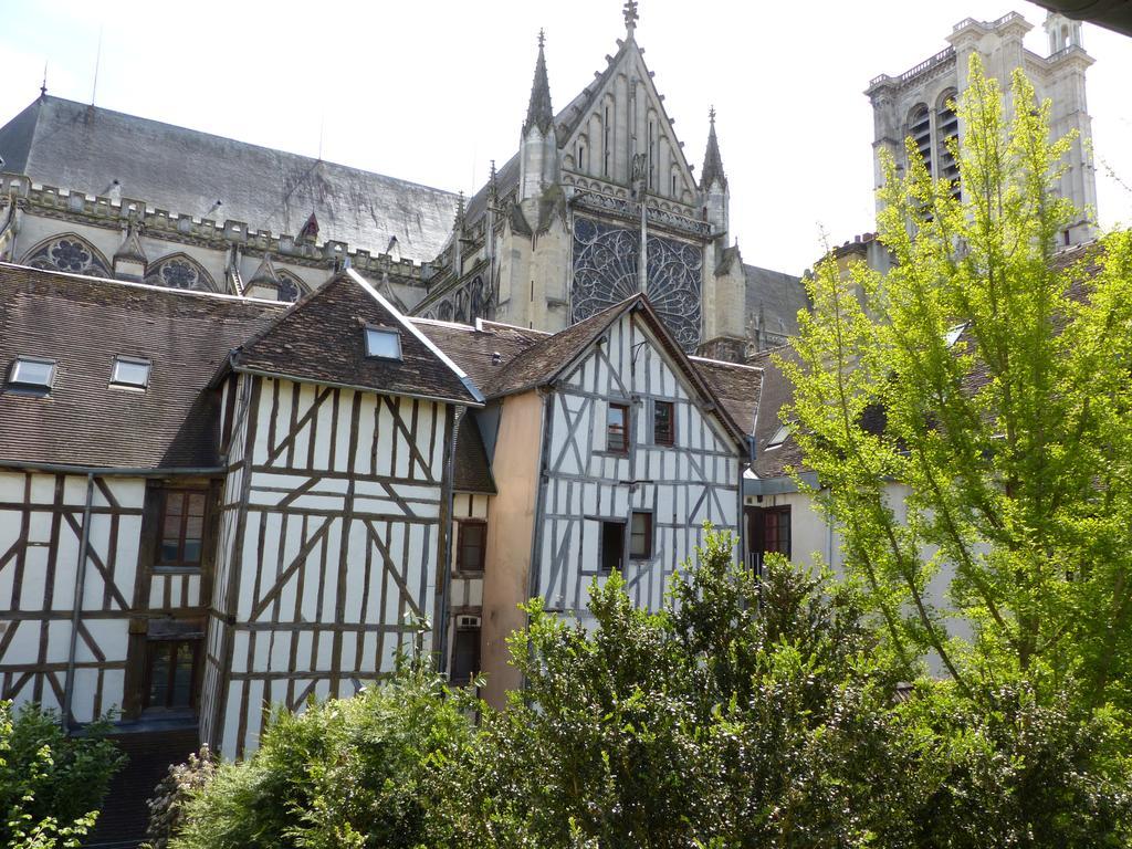 Les Cieux De La Cathedrale - Calme - Jardin - Wifi Apartment Troyes Exterior foto